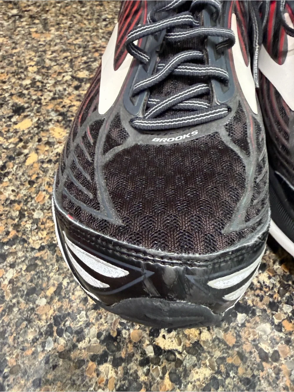 Brooks Men's Black/Red Running Sneakers - Supportive Trainer 11